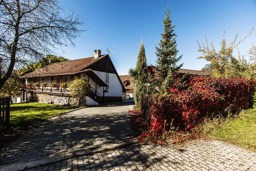 Pension U Dvou čápů Chocerady Quarto foto